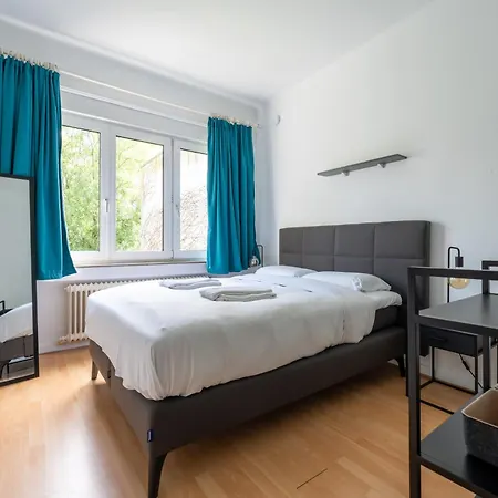 La Louve - Big Place & Garden - Parking Gratuit * Brussel